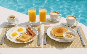 Blue Summer Luxury Suites